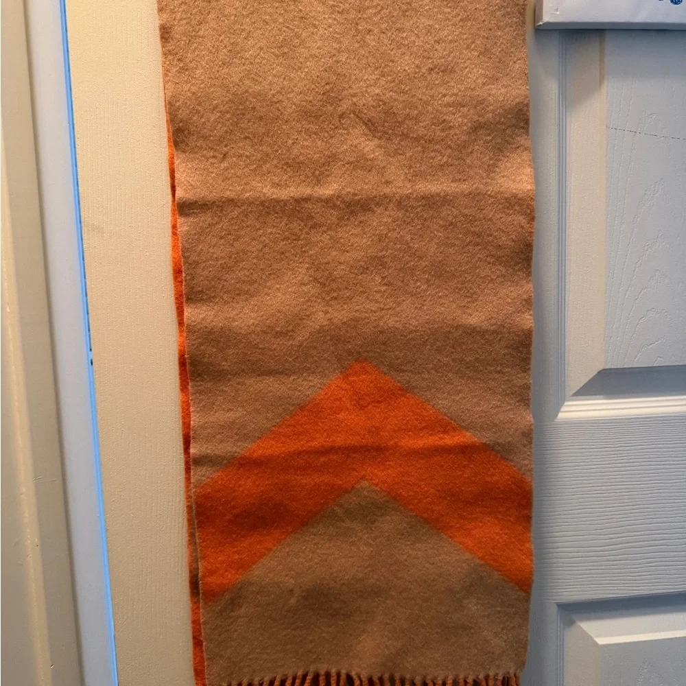 Hermes Orange and Tan Chevron Wool Scarf - Picture 2 of 3